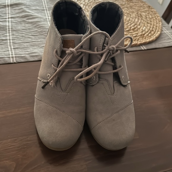 Toms wedge size 9 - Picture 4 of 5